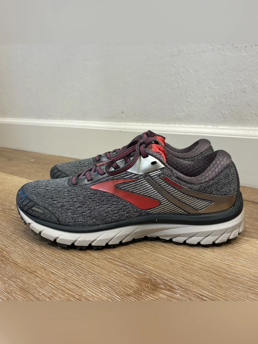 Brooks Adrenaline GTS 18 Running Shoes Grey Pink Women’s US 9.5 EU 41  26.5cm